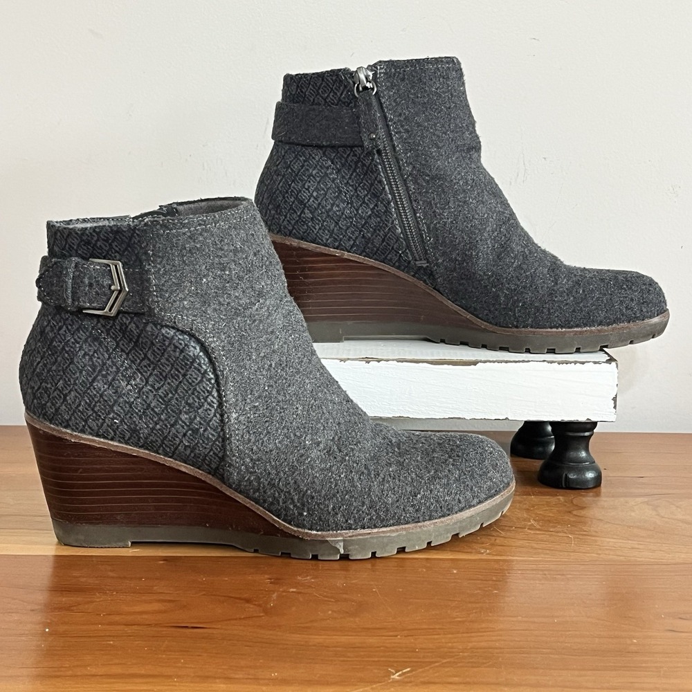 Dr Scholls Boots Womens‎ 7.5 M Darcy Casual Side Zip Wedge Bootie Gray Fabric